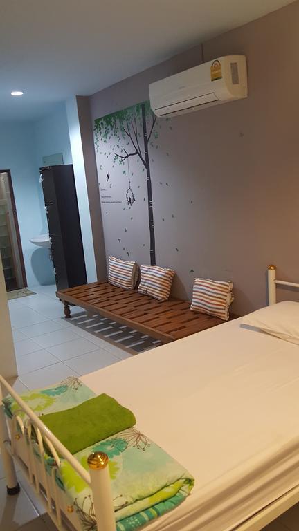 Phuket Blue Hostel Exteriör bild