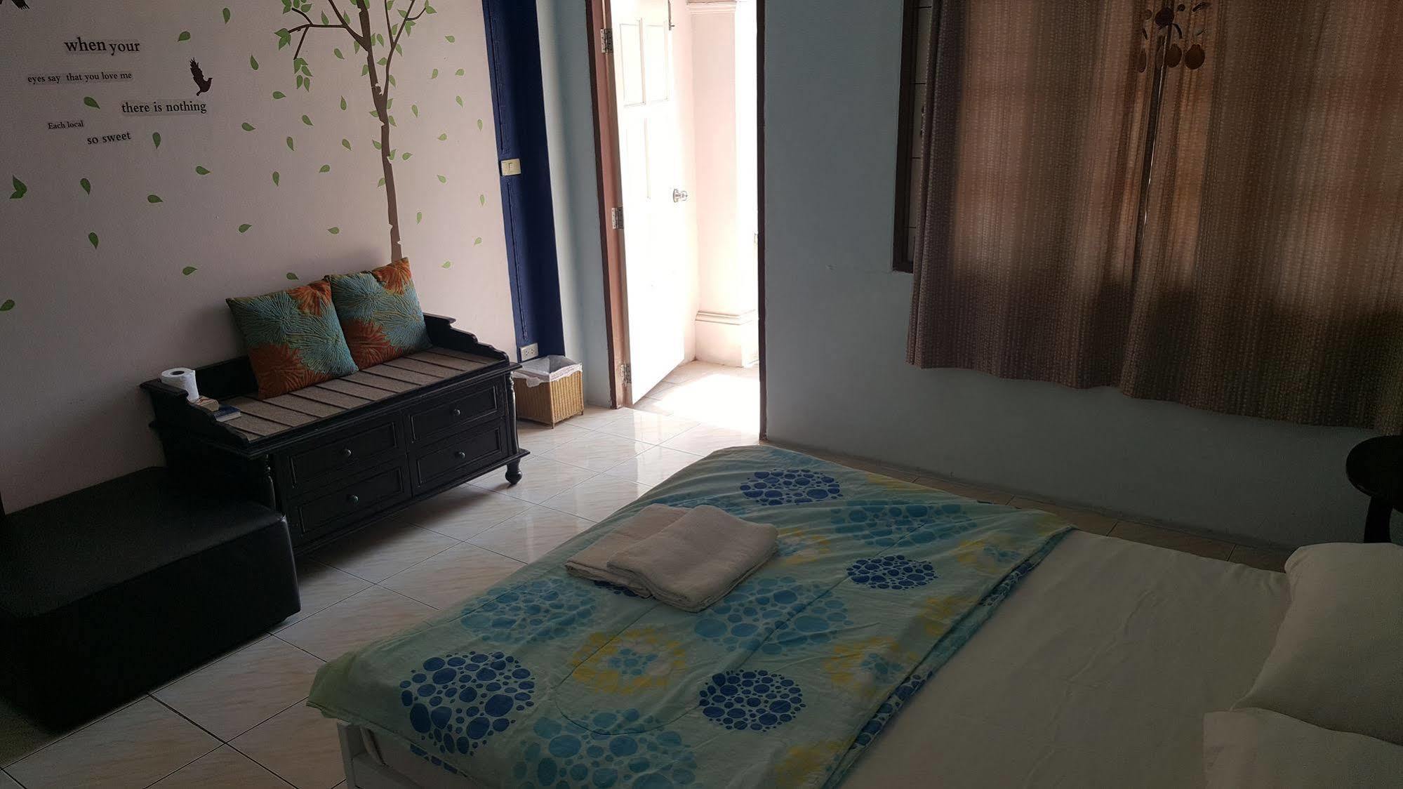 Phuket Blue Hostel Exteriör bild